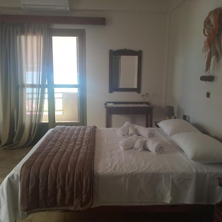 Buganvilla Sea View Apts 阿齐亚·佩拉加 外观 照片
