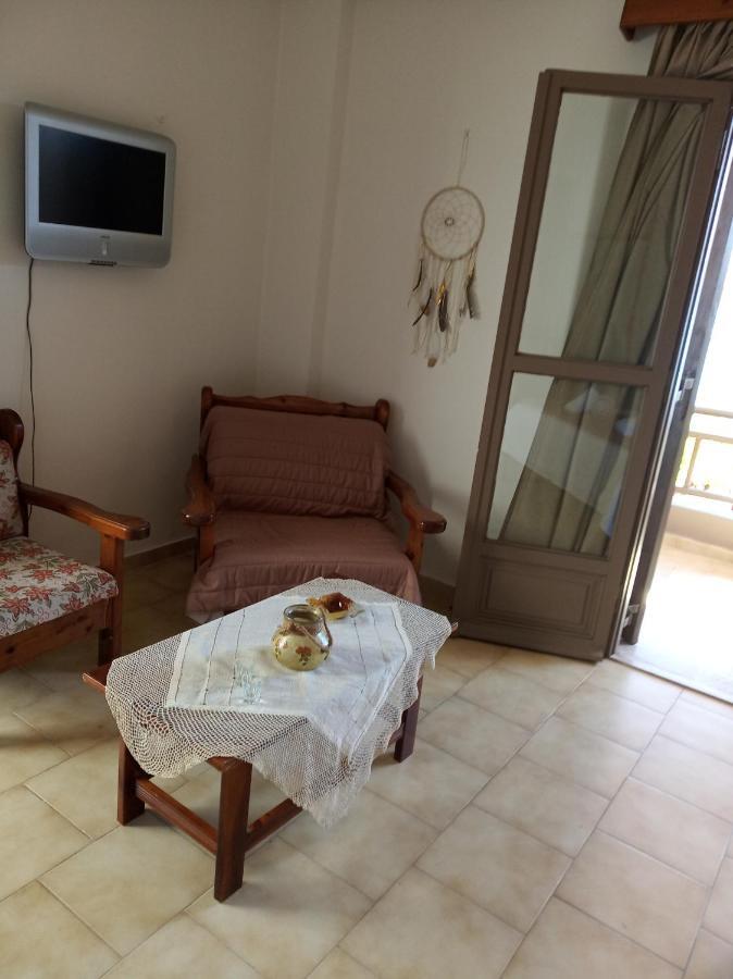 Buganvilla Sea View Apts 阿齐亚·佩拉加 外观 照片
