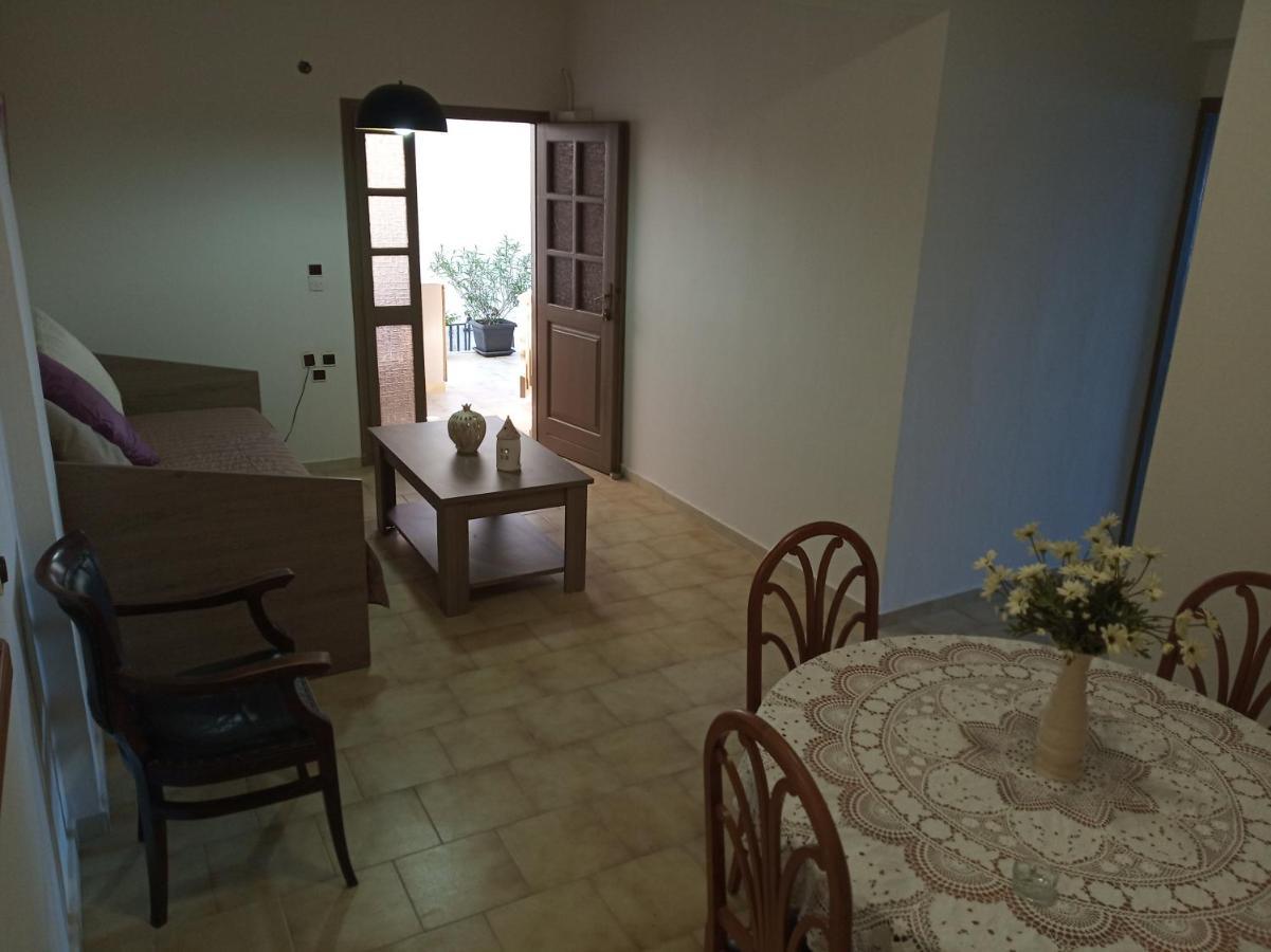 Buganvilla Sea View Apts 阿齐亚·佩拉加 外观 照片