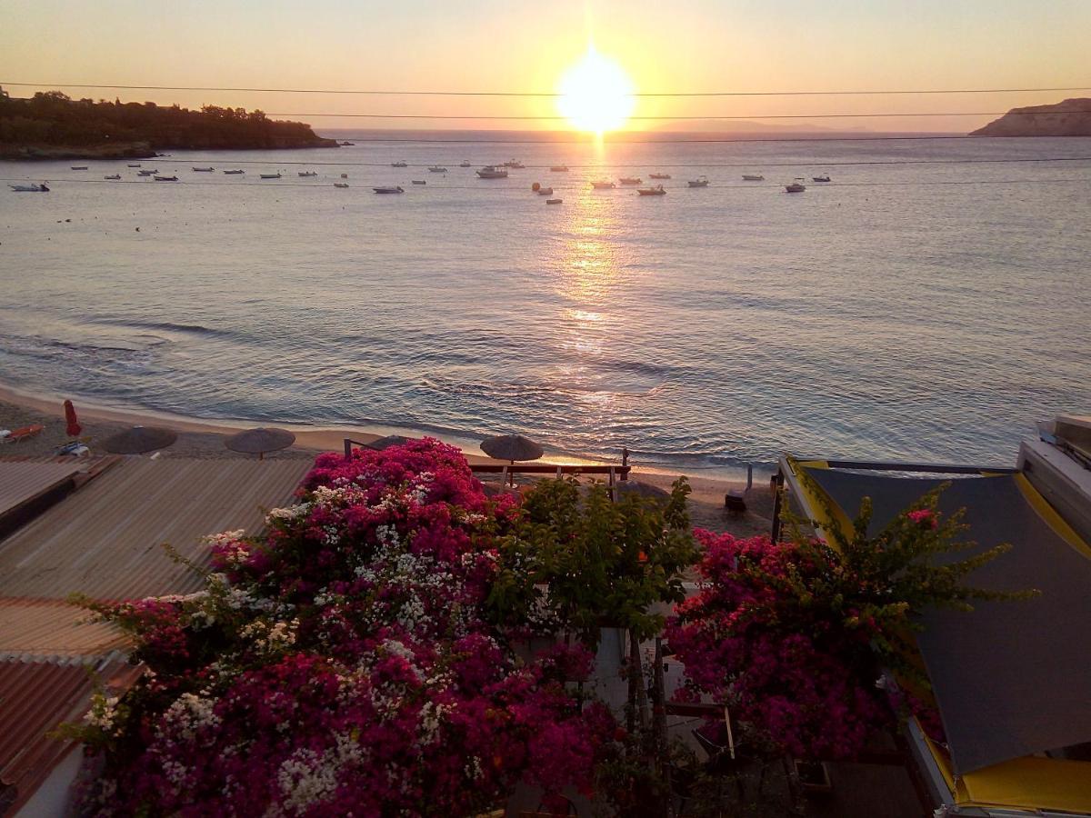 Buganvilla Sea View Apts 阿齐亚·佩拉加 外观 照片