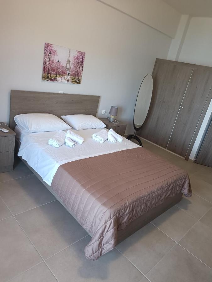 Buganvilla Sea View Apts 阿齐亚·佩拉加 外观 照片