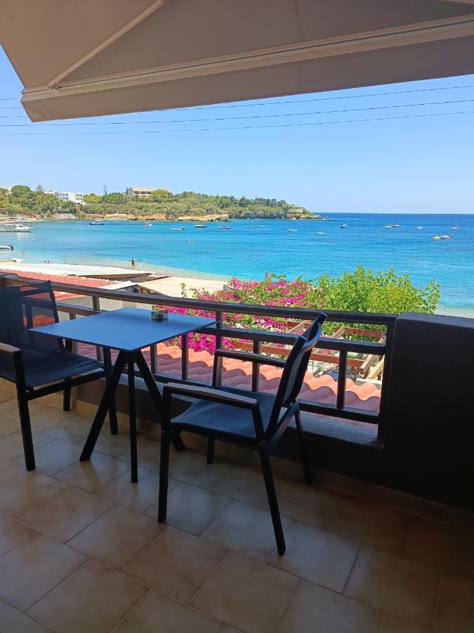 Buganvilla Sea View Apts 阿齐亚·佩拉加 外观 照片