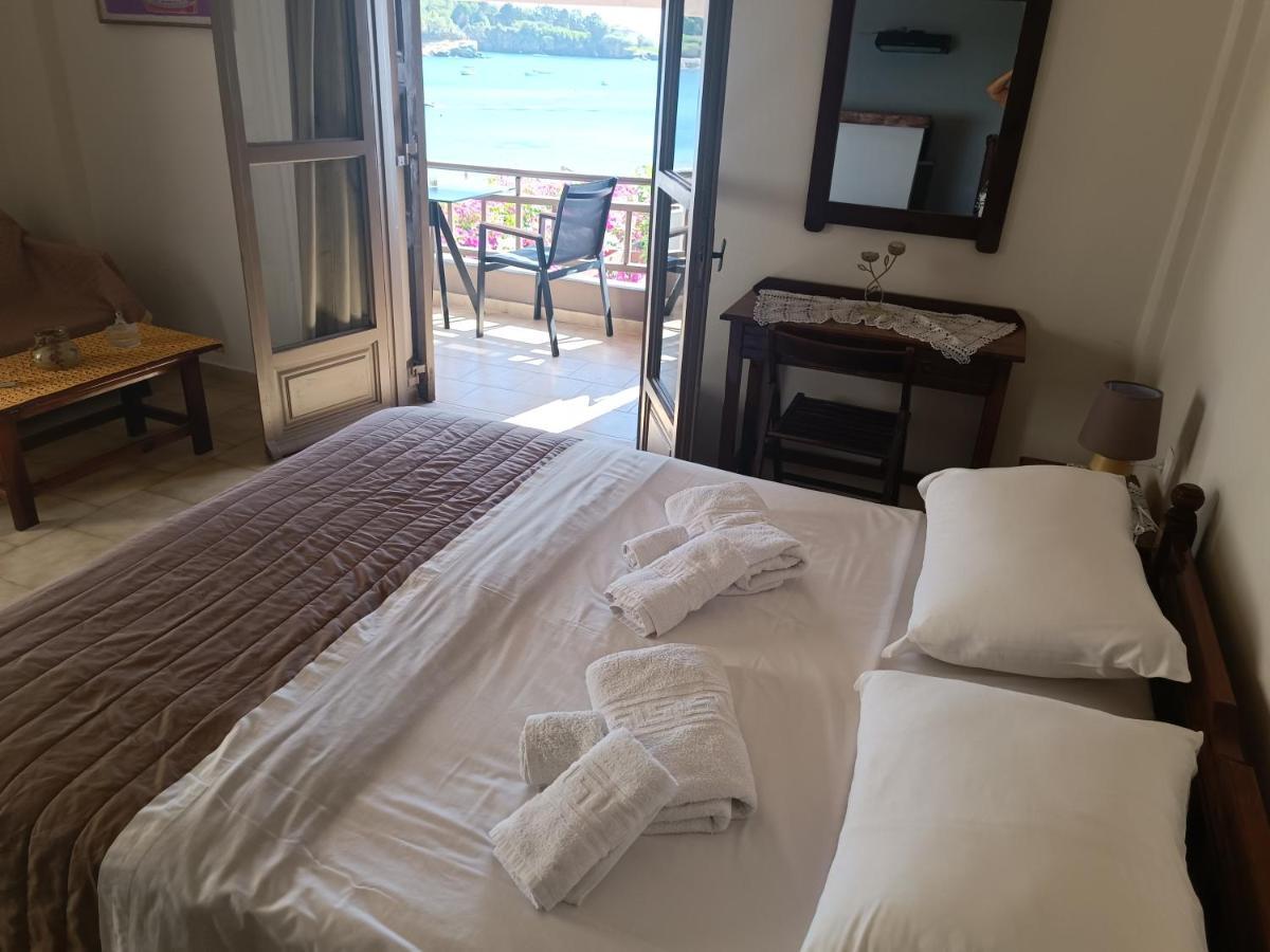 Buganvilla Sea View Apts 阿齐亚·佩拉加 外观 照片