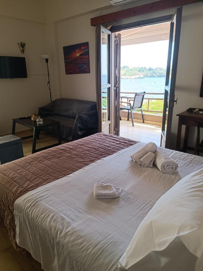 Buganvilla Sea View Apts 阿齐亚·佩拉加 外观 照片