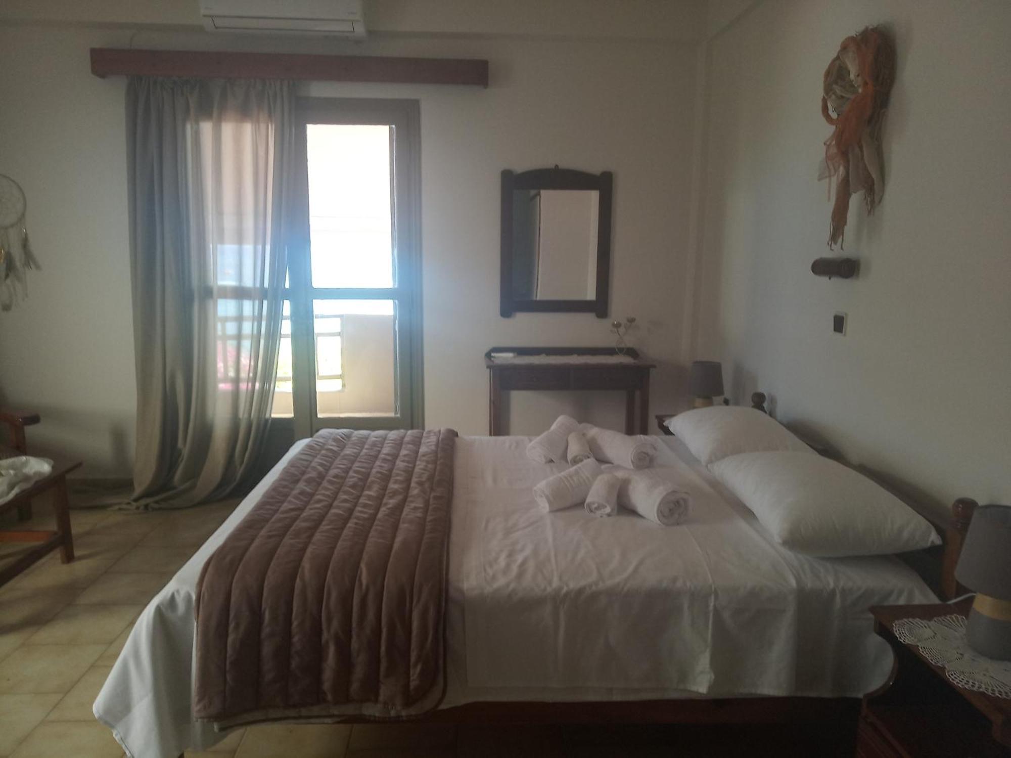 Buganvilla Sea View Apts 阿齐亚·佩拉加 外观 照片