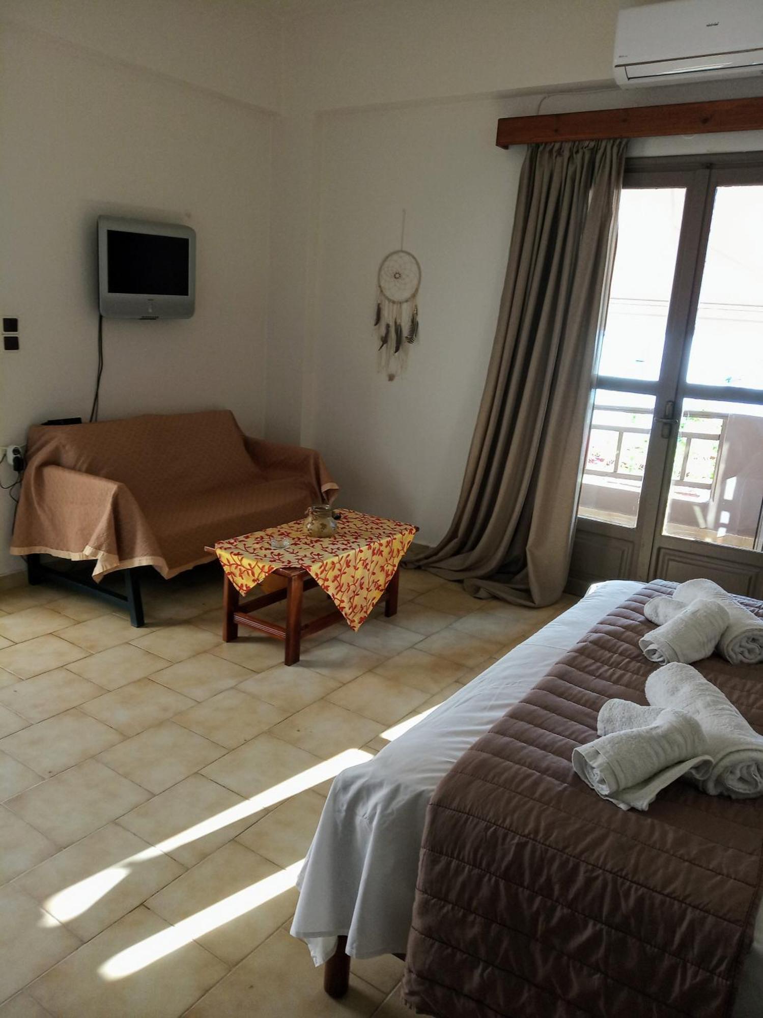 Buganvilla Sea View Apts 阿齐亚·佩拉加 外观 照片
